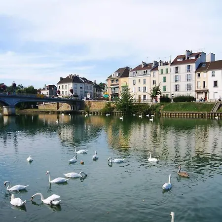 Apartment Coeur De Avec Parking+gare A Proximite De Et Paris *